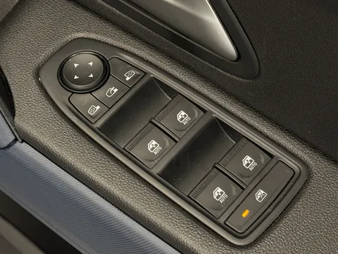 MC74ODJ Dacia Duster 1.2 TCe 130 Journey 5dr Thumbnail #18