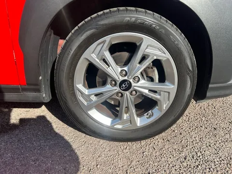 DU22WXD Hyundai Kona 1.0 TGDi 48V MHEV SE Connect 5dr Thumbnail #6