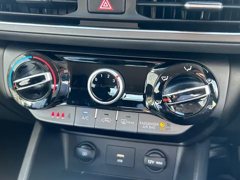 DU22WXD Hyundai Kona 1.0 TGDi 48V MHEV SE Connect 5dr Thumbnail #16