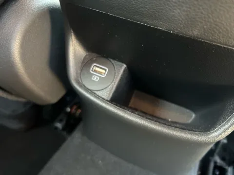 AF23WDP Hyundai Kona 1.0 TGDi 48V MHEV Premium 5dr Thumbnail #17