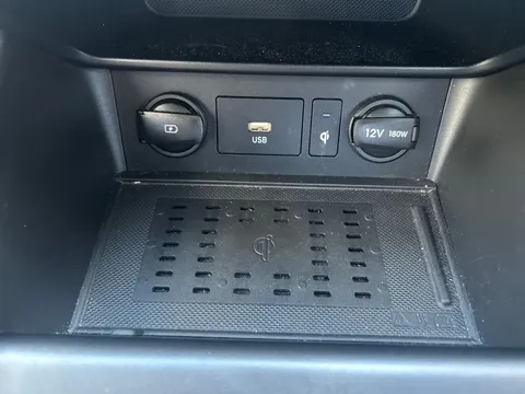 AF23WDP Hyundai Kona 1.0 TGDi 48V MHEV Premium 5dr Thumbnail #18