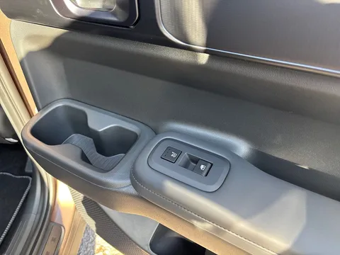 MH75WBY Hyundai Santa Fe 1.6 TGDi Hybrid Calligraphy 5dr 4WD Auto Thumbnail #19