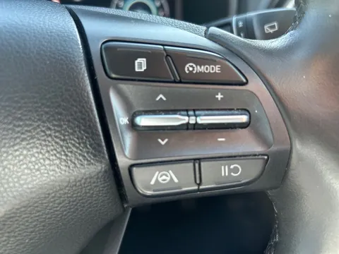 AF23WDP Hyundai Kona 1.0 TGDi 48V MHEV Premium 5dr Thumbnail #23