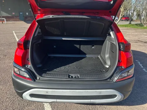 DU22WXD Hyundai Kona 1.0 TGDi 48V MHEV SE Connect 5dr Thumbnail #24