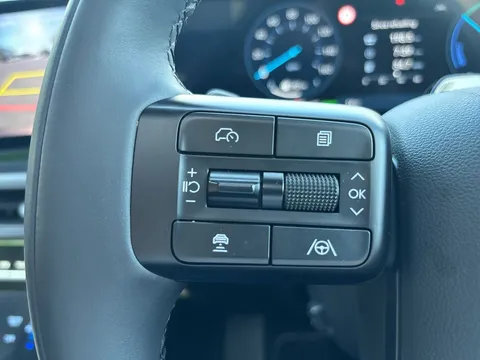 MH75WBY Hyundai Santa Fe 1.6 TGDi Hybrid Calligraphy 5dr 4WD Auto Thumbnail #31