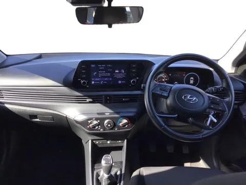 DV22KWY Hyundai i20 1.0T GDi 48V MHD SE Connect 5dr Thumbnail #11