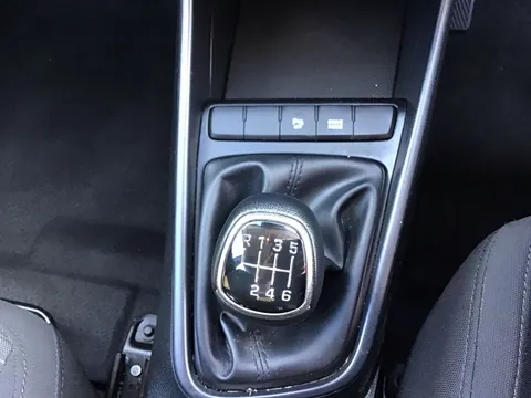 DV22KWY Hyundai i20 1.0T GDi 48V MHD SE Connect 5dr Thumbnail #13