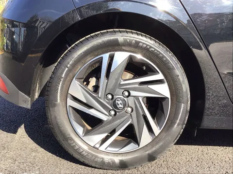 DV22KWY Hyundai i20 1.0T GDi 48V MHD SE Connect 5dr Thumbnail #21