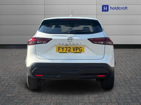 FY72VPG Nissan Qashqai 1.3 DiG-T MH 158 Acenta Premium 5dr Thumbnail #5