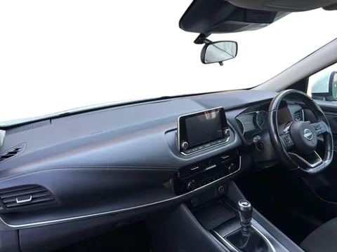 FY72VPG Nissan Qashqai 1.3 DiG-T MH 158 Acenta Premium 5dr Thumbnail #11