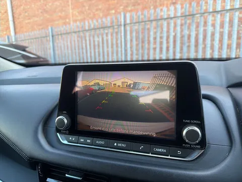 FY72VPG Nissan Qashqai 1.3 DiG-T MH 158 Acenta Premium 5dr Thumbnail #15