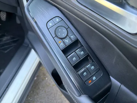 FY72VPG Nissan Qashqai 1.3 DiG-T MH 158 Acenta Premium 5dr Thumbnail #25