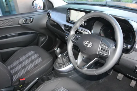 DG25CJY Hyundai i10 1.0 [63] Premium 5dr [Nav] Thumbnail #16