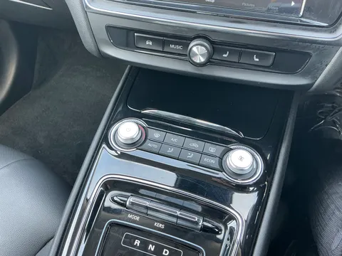 DC22HUY Mg Motor Uk Mg5 115kW Exclusive EV 61kWh 5dr Auto Thumbnail #30