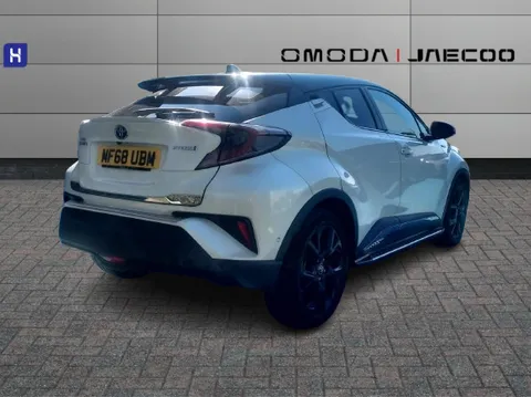 MF68UBM Toyota C-HR 1.8 Hybrid Dynamic 5dr CVT Thumbnail #6