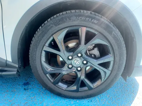 MF68UBM Toyota C-HR 1.8 Hybrid Dynamic 5dr CVT Thumbnail #12