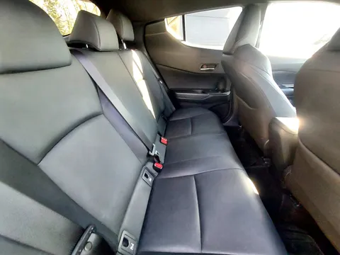 MF68UBM Toyota C-HR 1.8 Hybrid Dynamic 5dr CVT Thumbnail #16