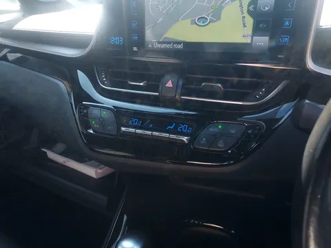 MF68UBM Toyota C-HR 1.8 Hybrid Dynamic 5dr CVT Thumbnail #24