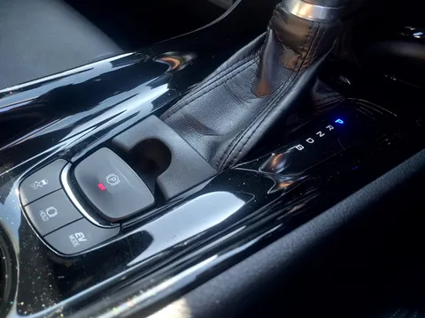 MF68UBM Toyota C-HR 1.8 Hybrid Dynamic 5dr CVT Thumbnail #26