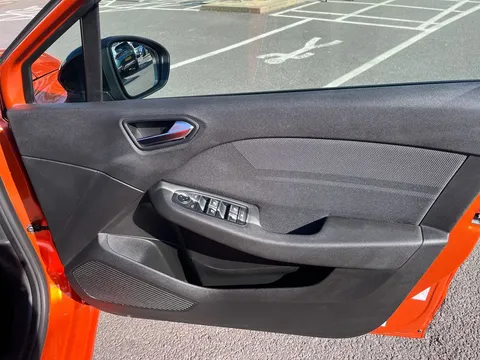 HN25PNX Renault Clio 1.0 TCe 90 Esprit Alpine 5dr Thumbnail #17