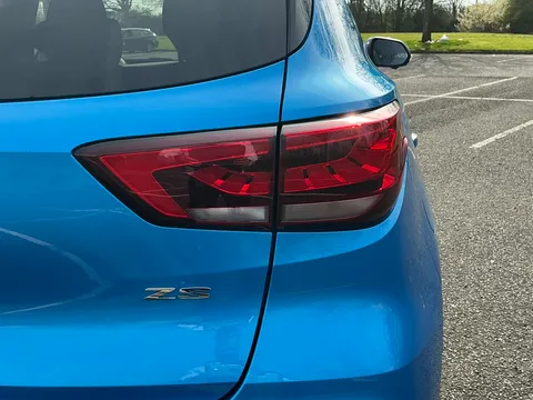 DE73YDK Mg Motor Uk Zs 1.5 VTi-TECH Exclusive 5dr Thumbnail #9