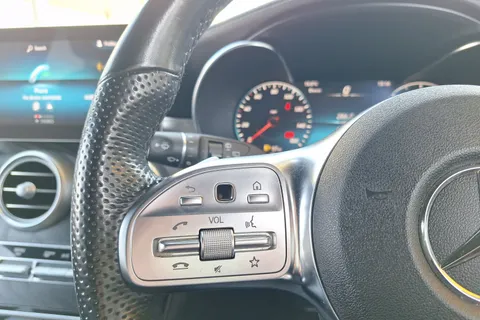 KR71AWY Mercedes-Benz GLC GLC 220d 4Matic AMG Line Premium 5dr 9G-Tronic Thumbnail #20