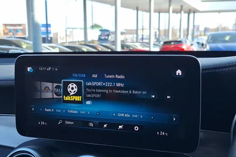 KR71AWY Mercedes-Benz GLC GLC 220d 4Matic AMG Line Premium 5dr 9G-Tronic Thumbnail #26