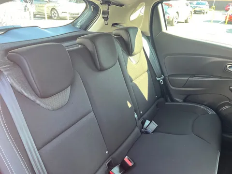 15 of 32 for Renault Clio 0.9 TCE 90 Dynamique Nav 5dr