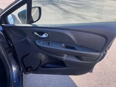 18 of 32 for Renault Clio 0.9 TCE 90 Dynamique Nav 5dr