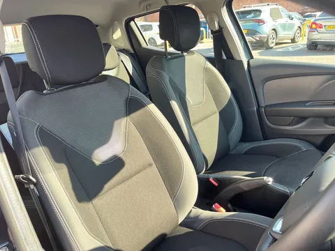 14 of 32 for Renault Clio 0.9 TCE 90 Dynamique Nav 5dr