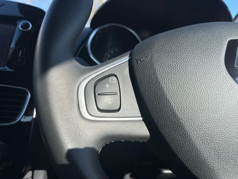 22 of 32 for Renault Clio 0.9 TCE 90 Dynamique Nav 5dr