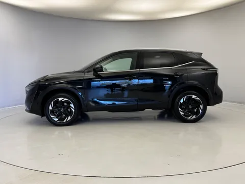 OW25BAV Nissan Qashqai 1.3 DiG-T MH N-Connecta [Glass Roof] 5dr Thumbnail #6