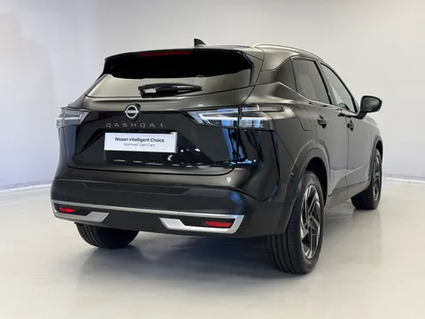 OW25BAV Nissan Qashqai 1.3 DiG-T MH N-Connecta [Glass Roof] 5dr Thumbnail #7