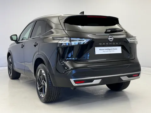 OW25BAV Nissan Qashqai 1.3 DiG-T MH N-Connecta [Glass Roof] 5dr Thumbnail #9