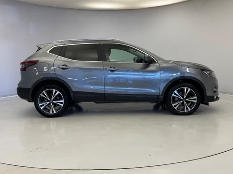 DP70RFY Nissan Qashqai 1.7 dCi N-Connecta 5dr [Glass Roof Pack] Thumbnail #11