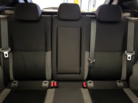 DP70RFY Nissan Qashqai 1.7 dCi N-Connecta 5dr [Glass Roof Pack] Thumbnail #18