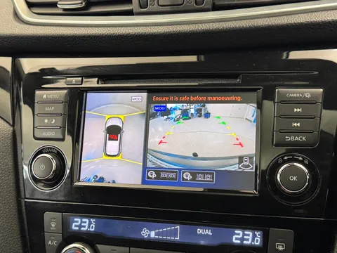 DP70RFY Nissan Qashqai 1.7 dCi N-Connecta 5dr [Glass Roof Pack] Thumbnail #29