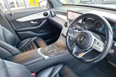 KR71AWY Mercedes-Benz GLC GLC 220d 4Matic AMG Line Premium 5dr 9G-Tronic Thumbnail #13