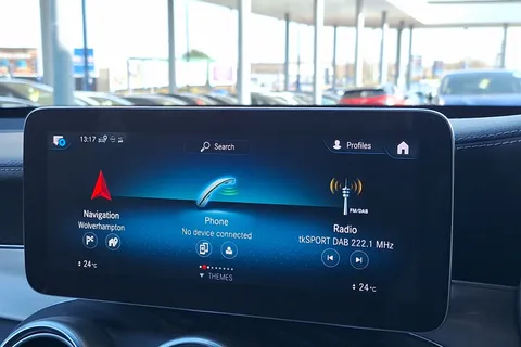 KR71AWY Mercedes-Benz GLC GLC 220d 4Matic AMG Line Premium 5dr 9G-Tronic Thumbnail #33