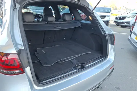 KR71AWY Mercedes-Benz GLC GLC 220d 4Matic AMG Line Premium 5dr 9G-Tronic Thumbnail #19