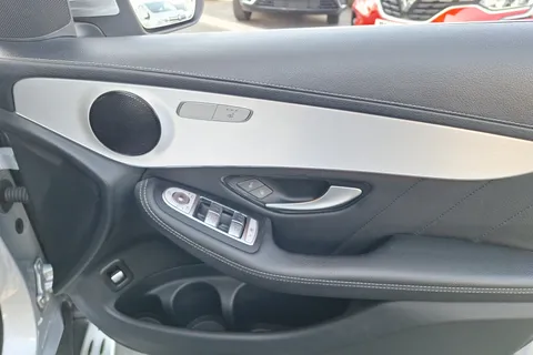 KR71AWY Mercedes-Benz GLC GLC 220d 4Matic AMG Line Premium 5dr 9G-Tronic Thumbnail #41