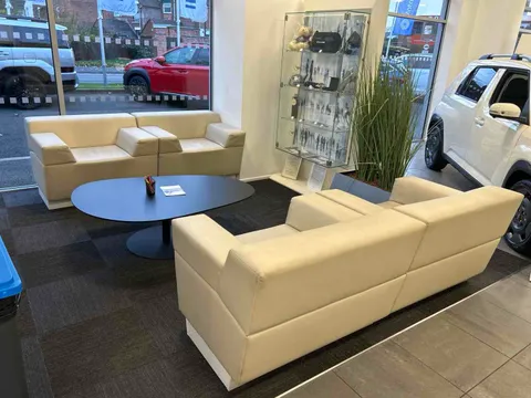 DY24ZBE Hyundai Kona 160kW Ultimate 65kWh 5dr Auto [Leather] Thumbnail #18