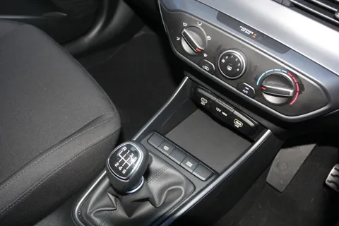 EJ24VFW Hyundai Bayon 1.0 TGDi Advance 5dr Thumbnail #23