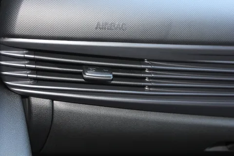 MD75NKC Hyundai i20 1.0T GDi Premium 5dr Thumbnail #10