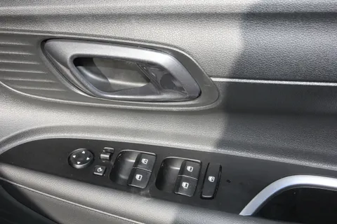 MD75NKC Hyundai i20 1.0T GDi Premium 5dr Thumbnail #15