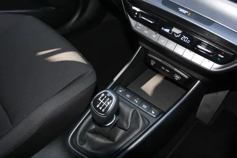 MD75NKC Hyundai i20 1.0T GDi Premium 5dr Thumbnail #23