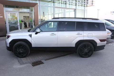 DG74BZY Hyundai Santa Fe 1.6 TGDi Plug-in Hybrid Calligraphy 5dr 4WD Auto Thumbnail #7