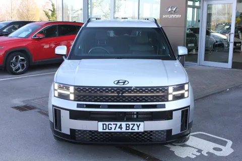 DG74BZY Hyundai Santa Fe 1.6 TGDi Plug-in Hybrid Calligraphy 5dr 4WD Auto Thumbnail #3