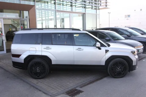 DG74BZY Hyundai Santa Fe 1.6 TGDi Plug-in Hybrid Calligraphy 5dr 4WD Auto Thumbnail #6