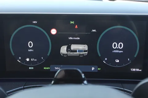 DG74BZY Hyundai Santa Fe 1.6 TGDi Plug-in Hybrid Calligraphy 5dr 4WD Auto Thumbnail #23